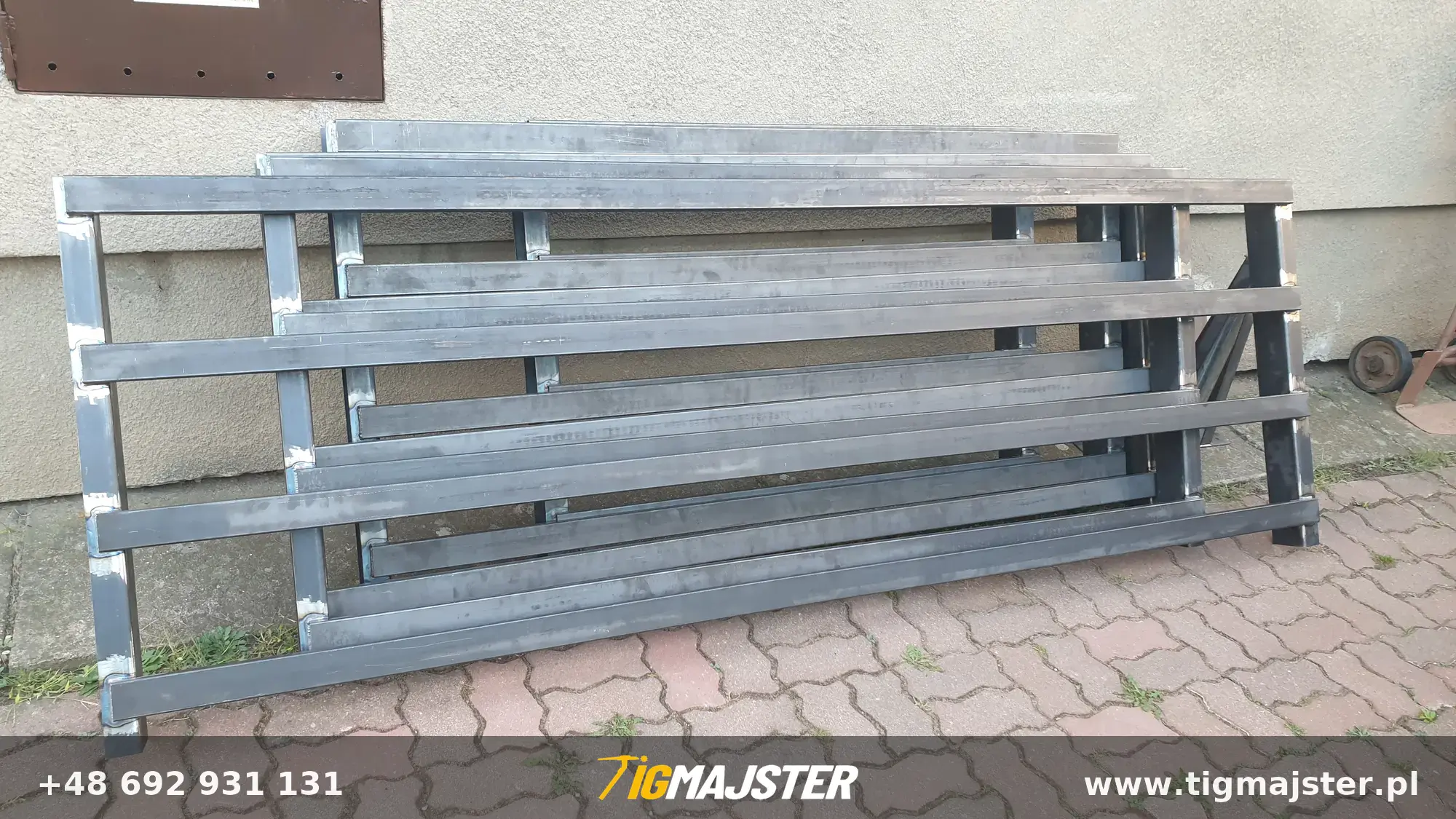 Balustrady podtynkowe — Poręcze i balustrady