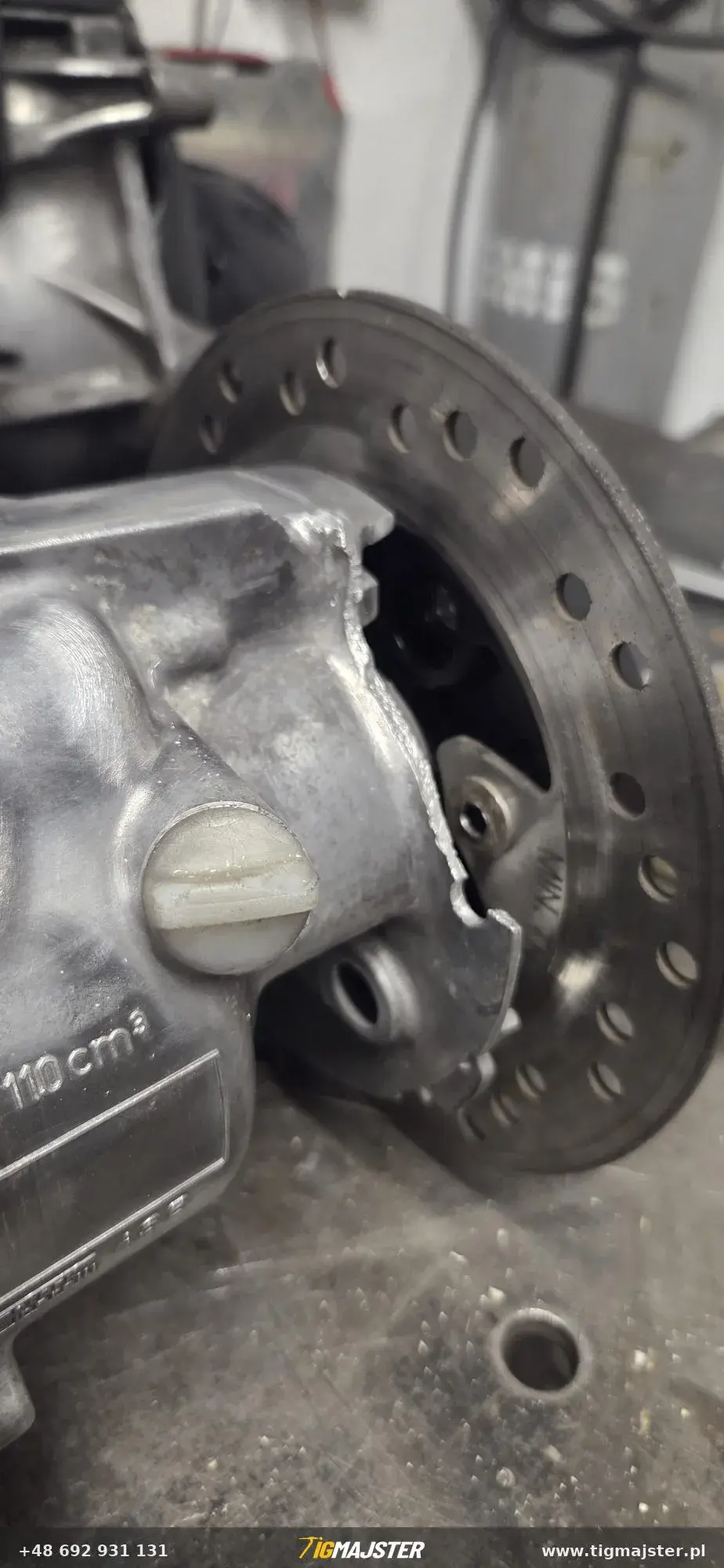 Modyfikacja i naprawa aluminiowego wachacza motocykla — Spawanie aluminium