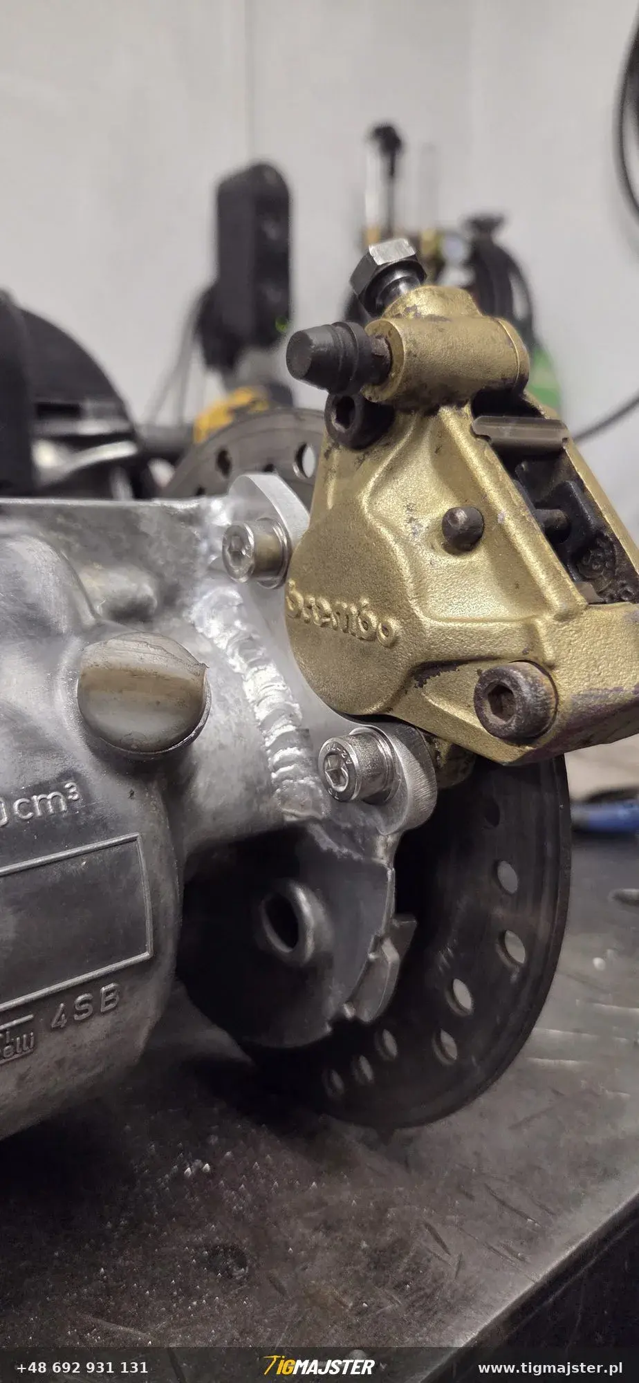 Modyfikacja i naprawa aluminiowego wachacza motocykla — Spawanie aluminium