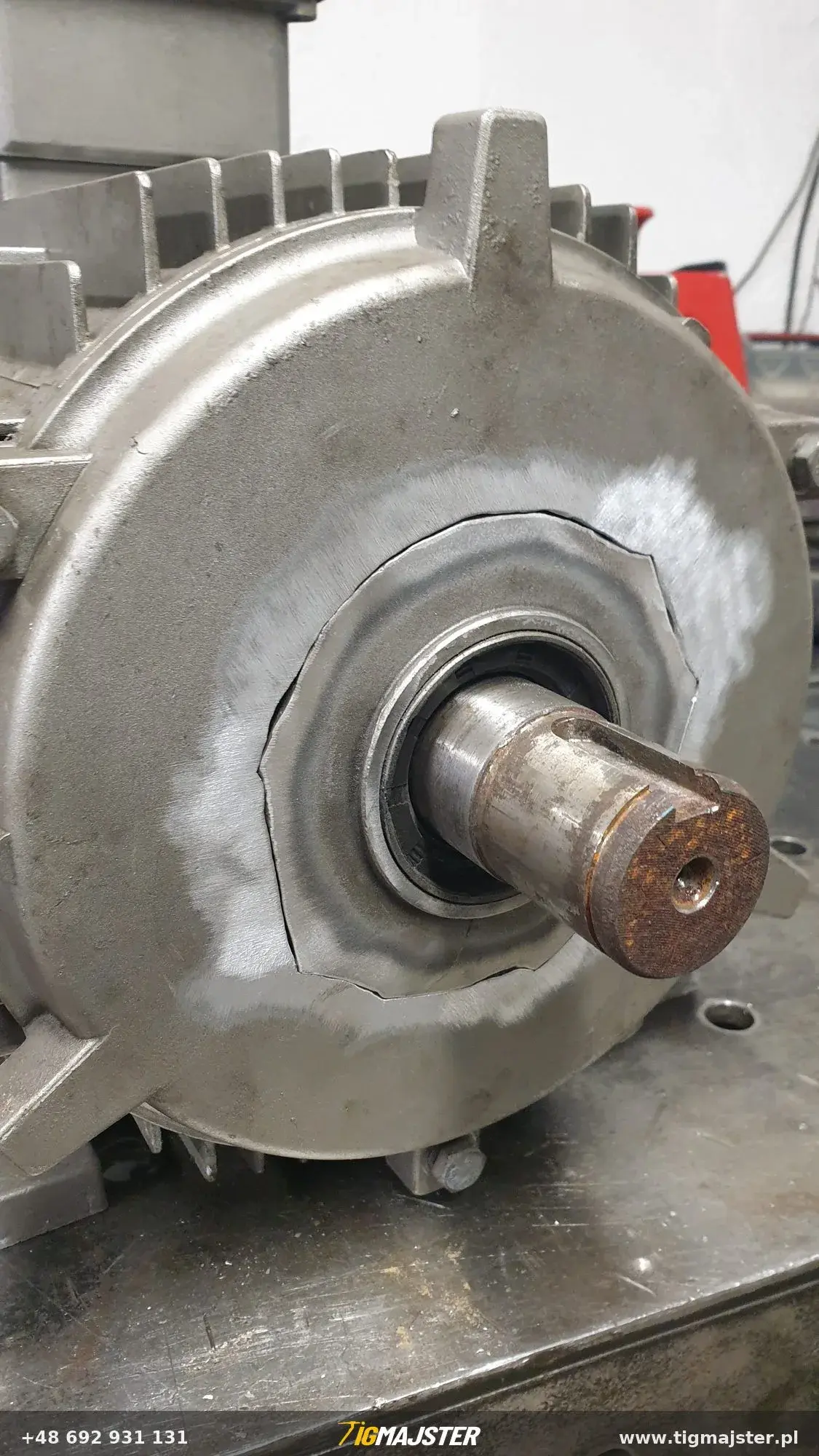 Naprawa obudowy silnika — Spawanie aluminium