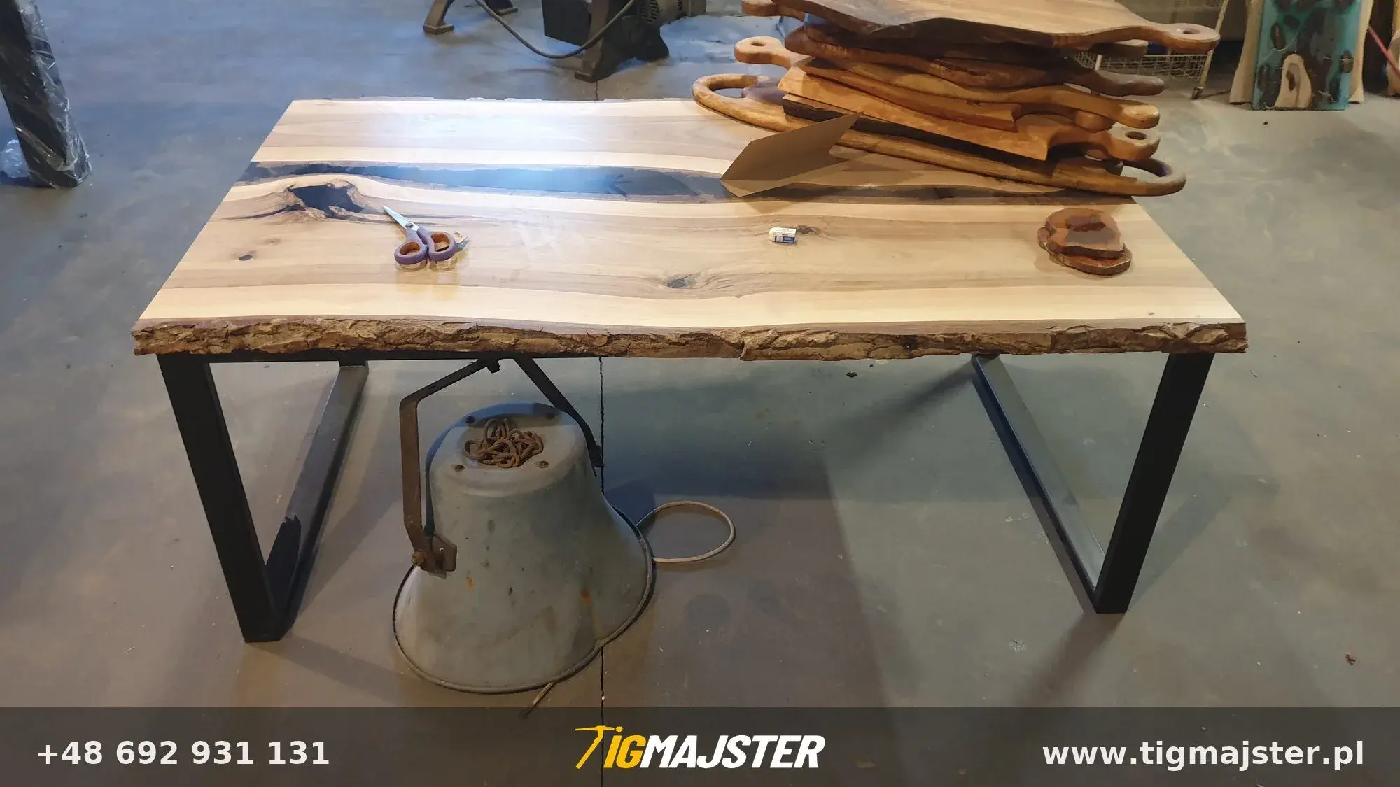 Nogi do blatów z drewna i żywicy — Meble spawane loft