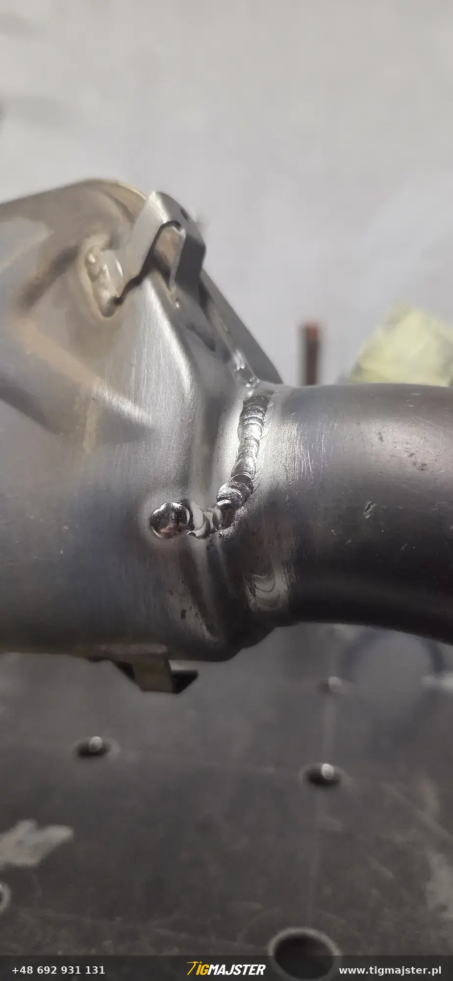 Spawanie tytanowego tłumika AKRAPOVIČ — Spawanie tytanu