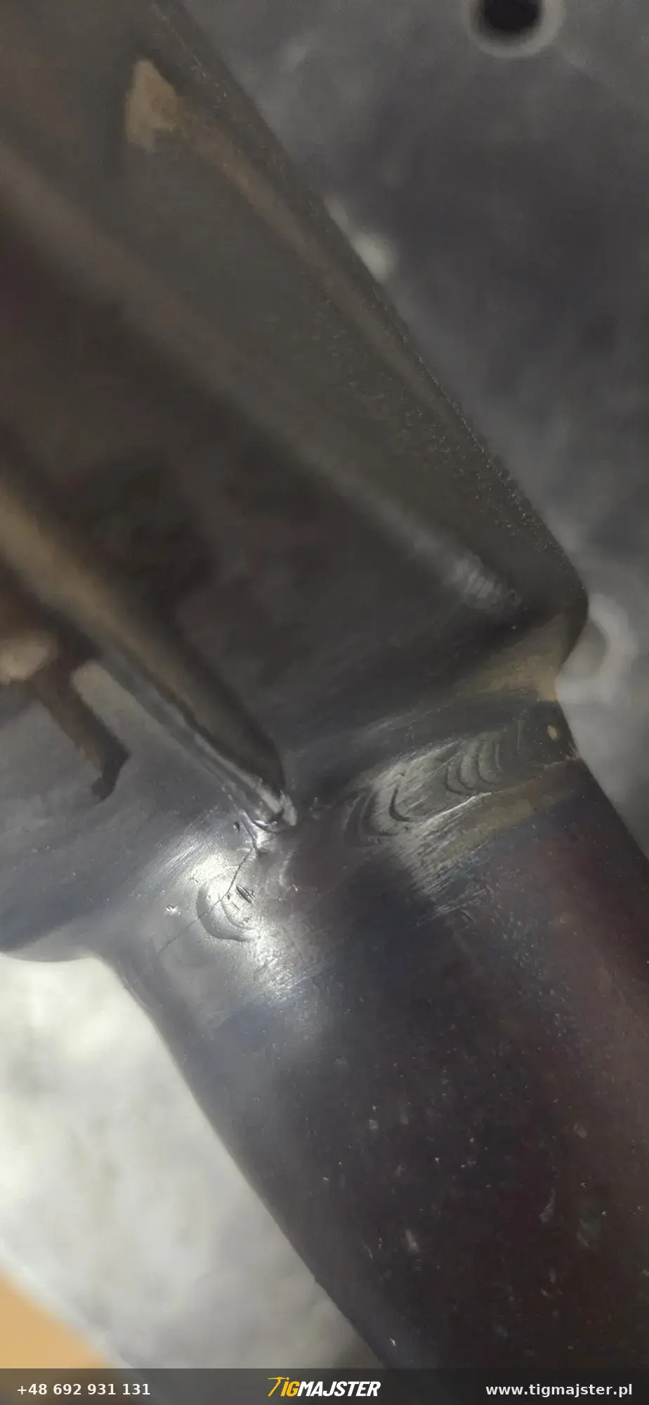 Spawanie tytanowego tłumika AKRAPOVIČ — Spawanie tytanu